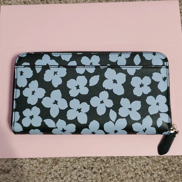 Kate Spade Brynn Floral Large Continental Wallet - Picture 3 of 11